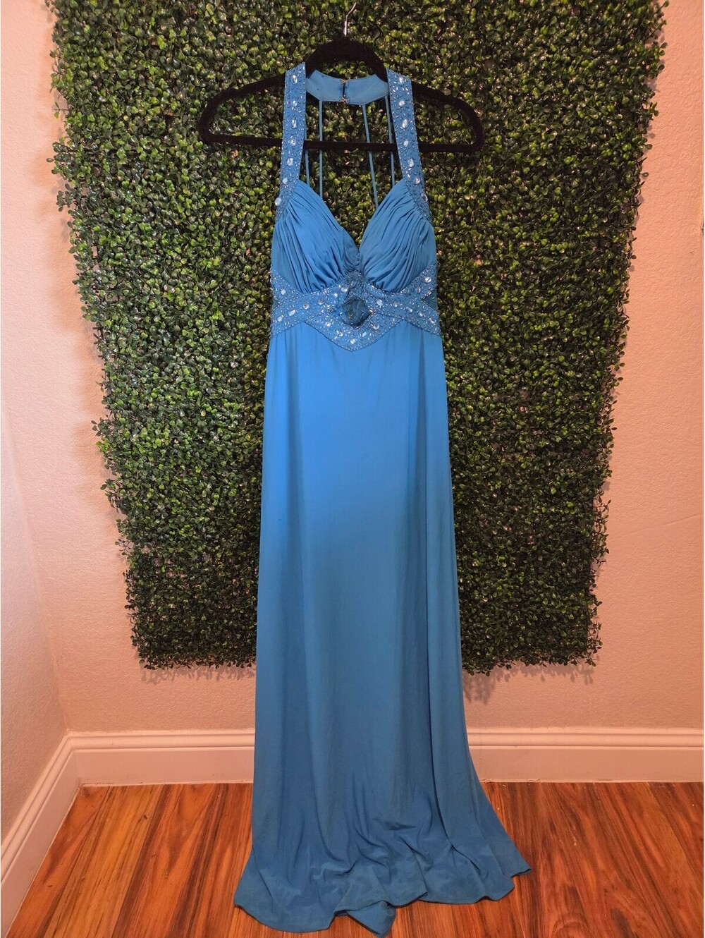 Ignite Evenings by Carol Lin Blue Beaded Evening Gown Size 6